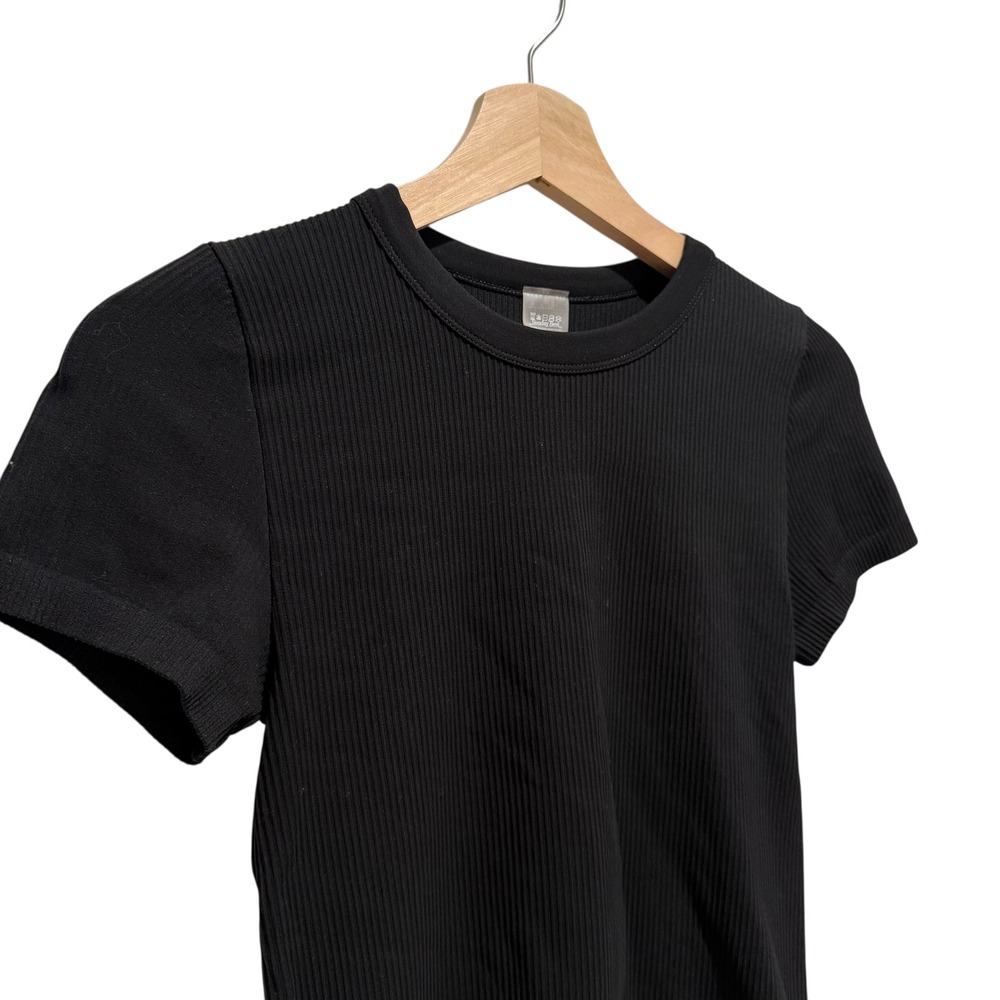 Aritzia Sunday Best Sinch Seamless Ribbed T-Shirt Black Size S - Picture 3 of 5